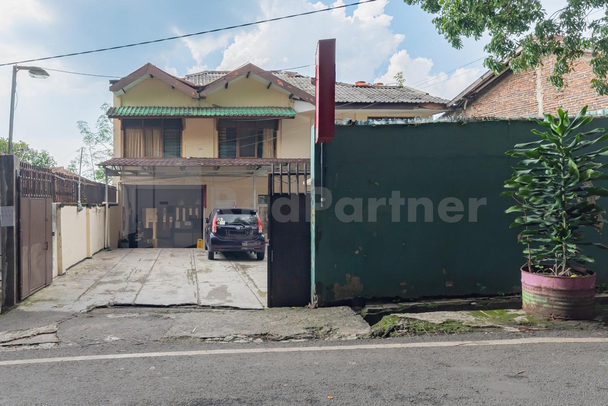 Wisma Alamanda Near Terminal Cicaheum Redpartner Bandung Kültér fotó